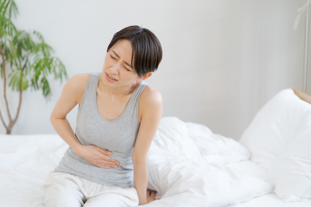 胃がムカムカして吐き気があるときの原因と対処法｜内視鏡検査が必要なケースとは？
